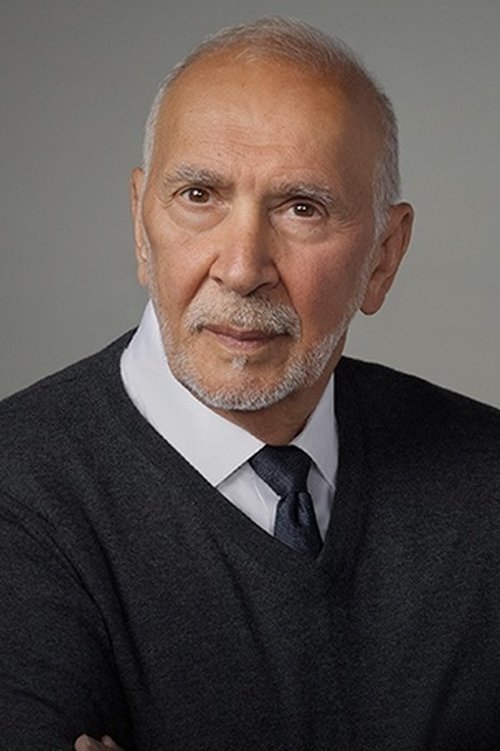 Photo of Frank Langella