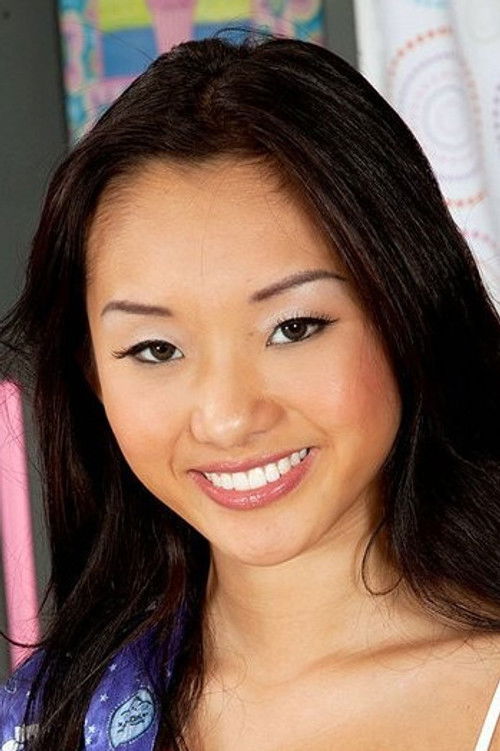 Photo of Alina Li