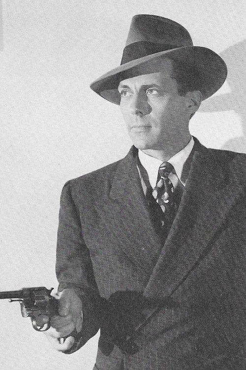 Photo of Dennis Moore