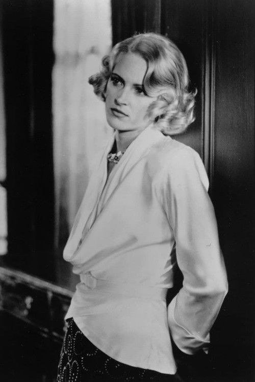 Photo of Alexandra Powers