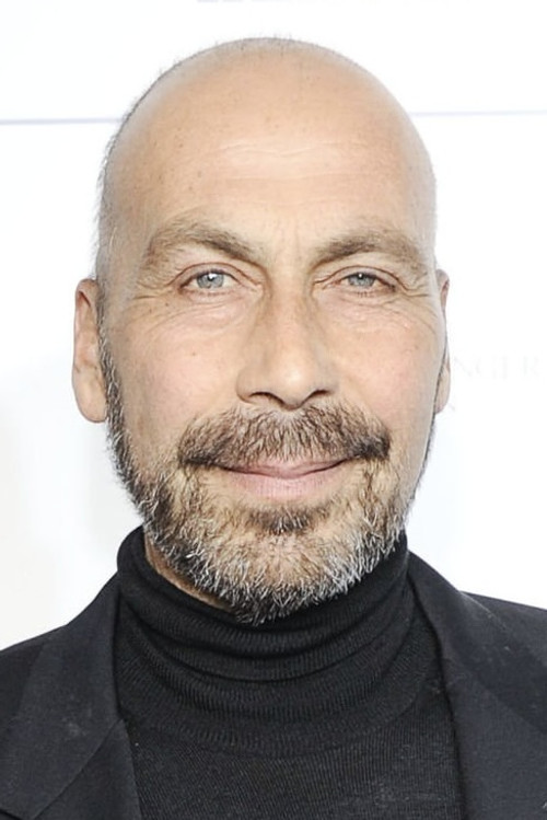 Photo of Taylor Negron