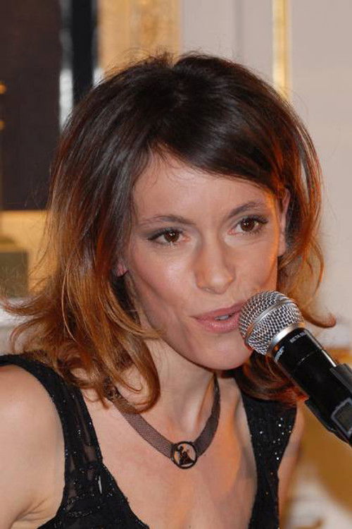 Photo of Emily Loizeau