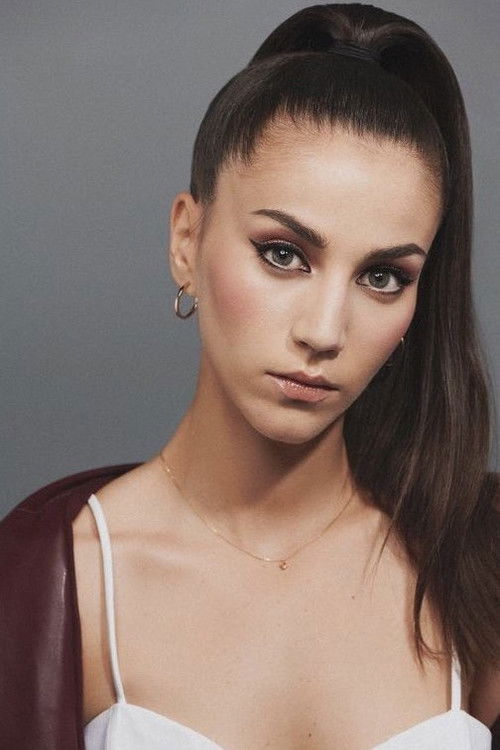 Photo of Claudia Salas