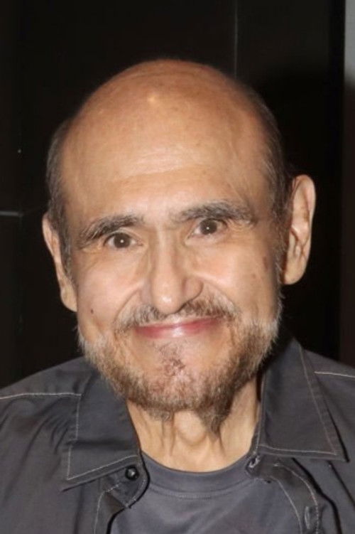 Photo of Edgar Vivar