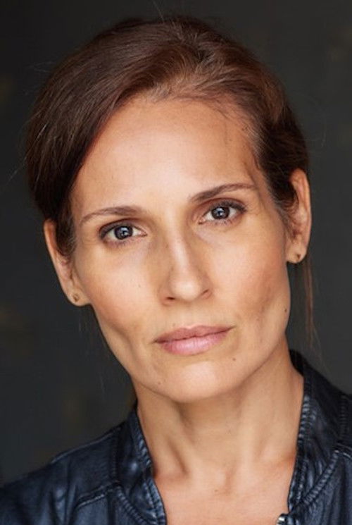 Photo of Lisa Roumain