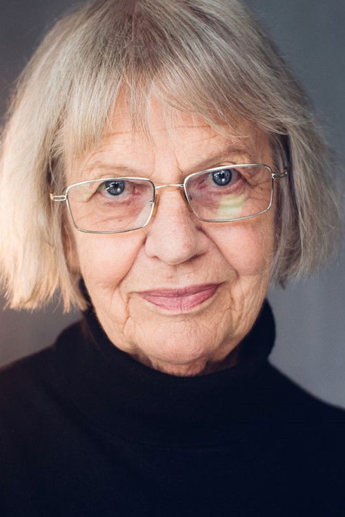 Photo of Elizabeth McRae