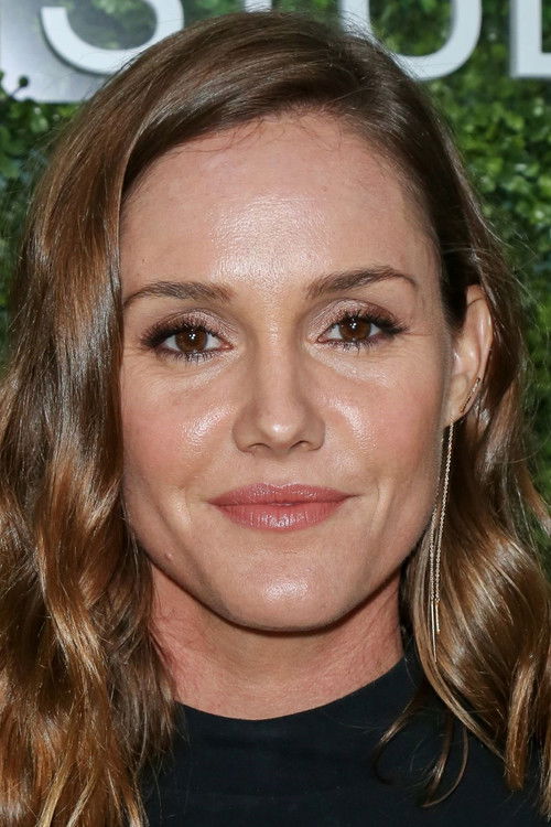 Photo of Erinn Hayes