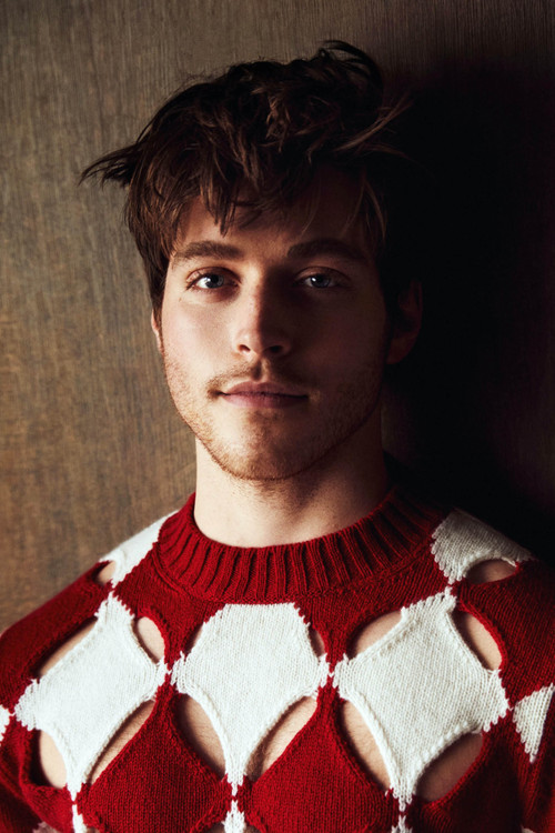 Photo of Froy Gutierrez