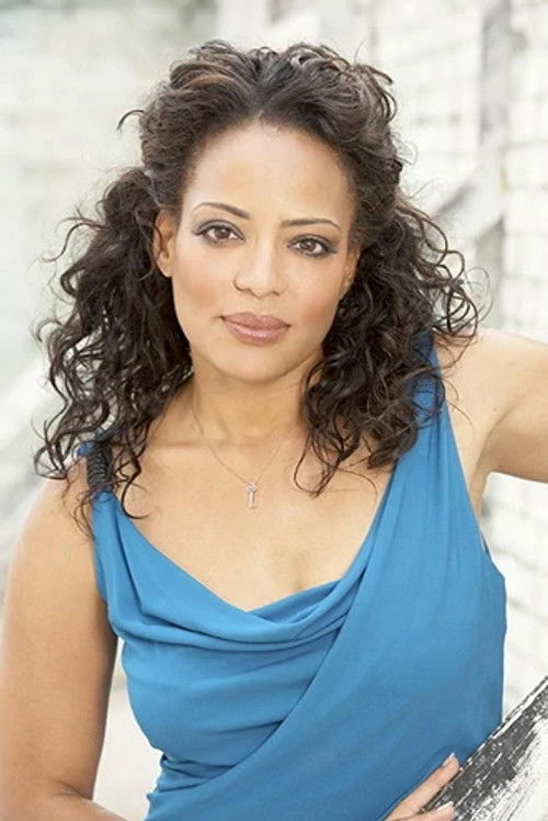 Photo of Luna Lauren Vélez