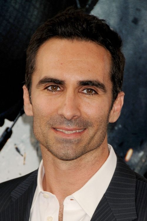 Photo of Nestor Carbonell