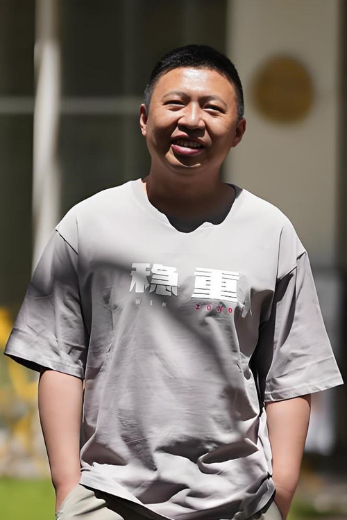 Photo of Jun Zhang