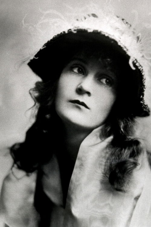 Photo of Mae Marsh