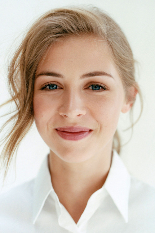 Photo of Hermione Corfield