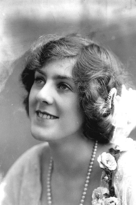 Photo of Cicely Courtneidge