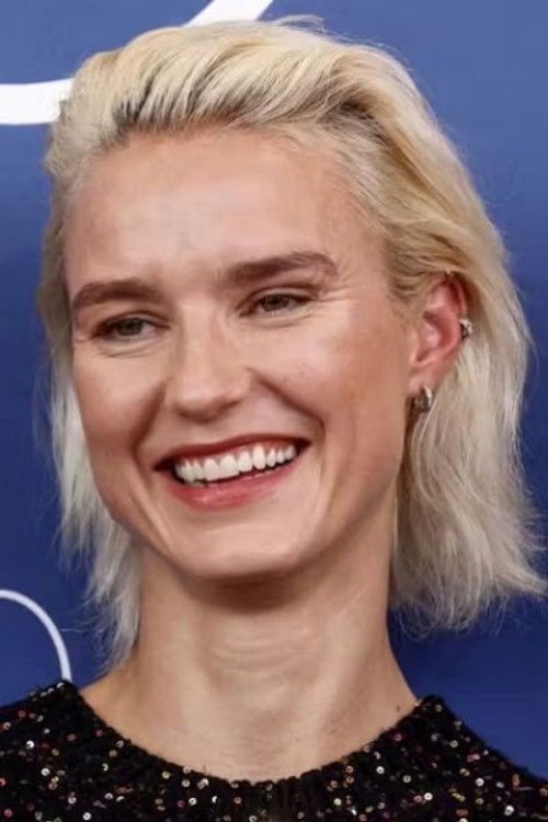 Photo of Amanda Collin