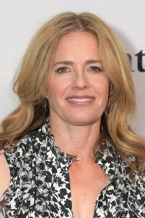 Photo of Elisabeth Shue