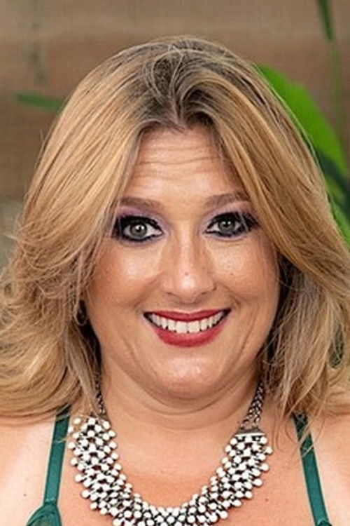 Photo of Mia Cummins