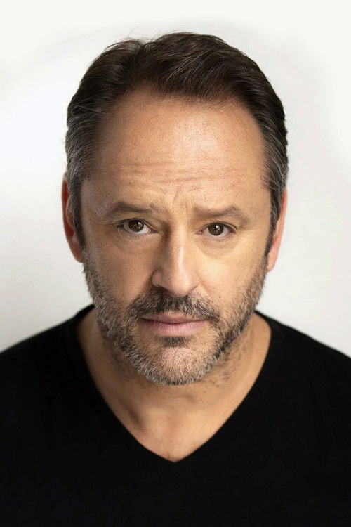 Photo of Gil Bellows
