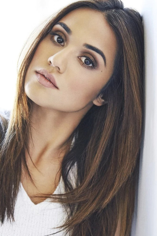 Photo of Summer Bishil
