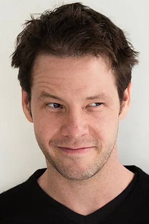 Photo of Ike Barinholtz