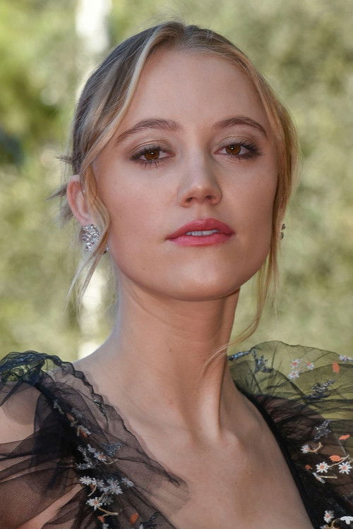 Photo of Maika Monroe