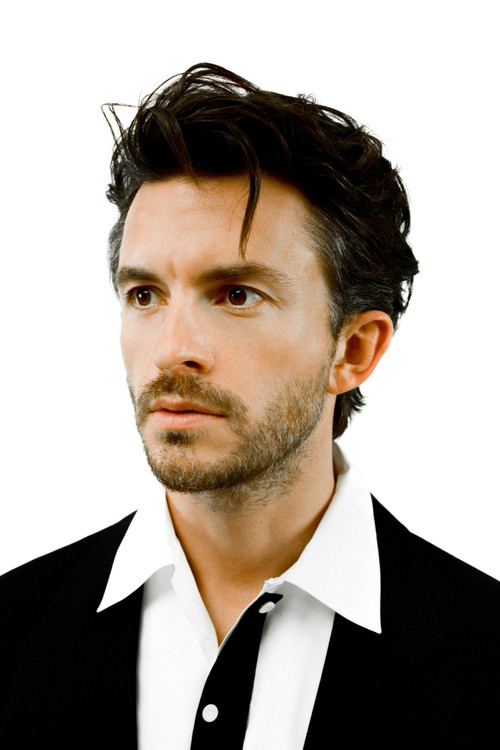 Photo of Jonathan Bailey