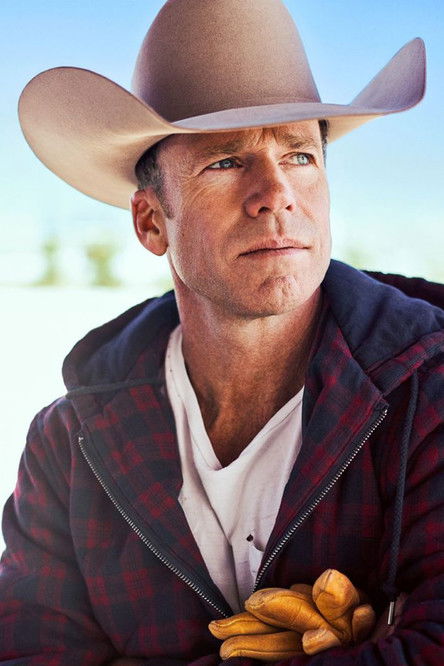 Photo of Taylor Sheridan