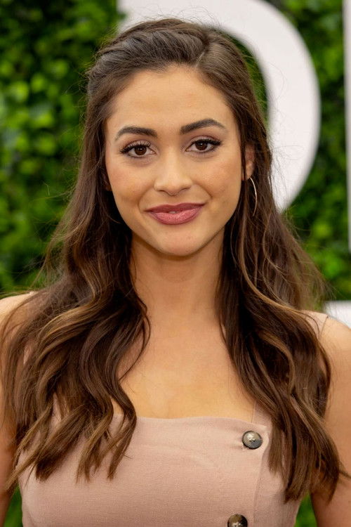 Photo of Lindsey Morgan