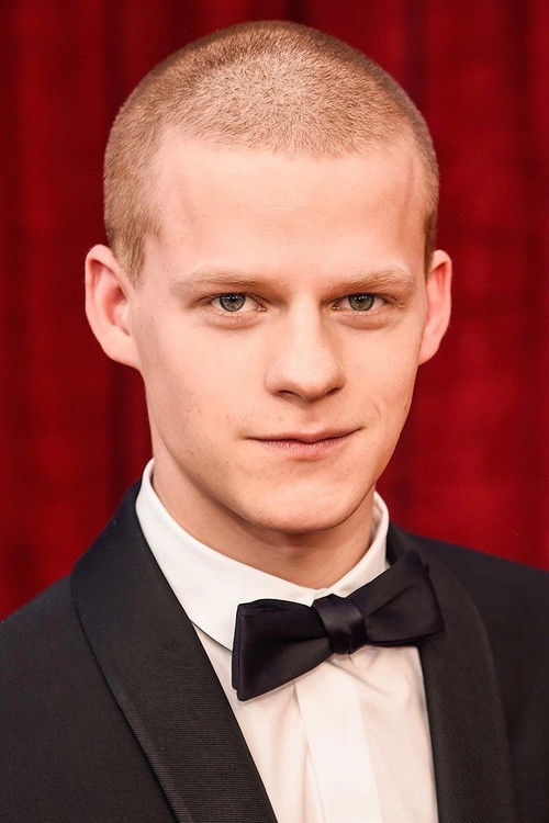 Photo of Lucas Hedges