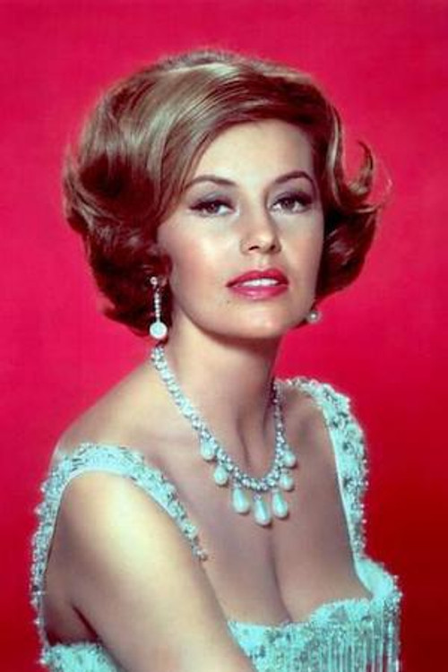 Photo of Cyd Charisse