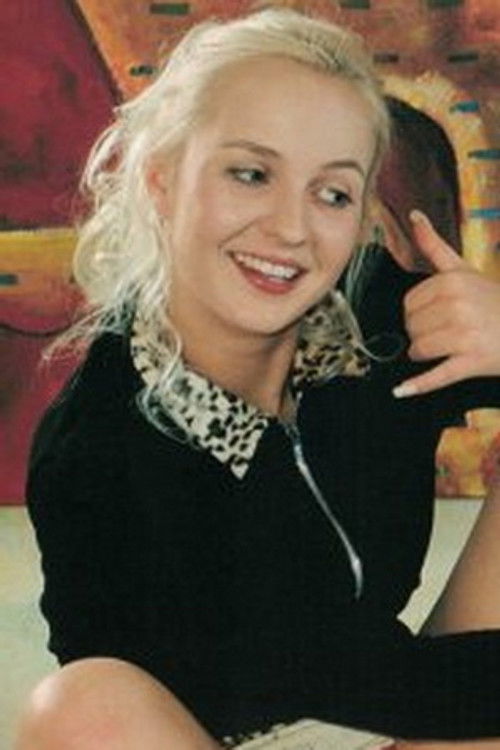 Photo of Laura Lamont