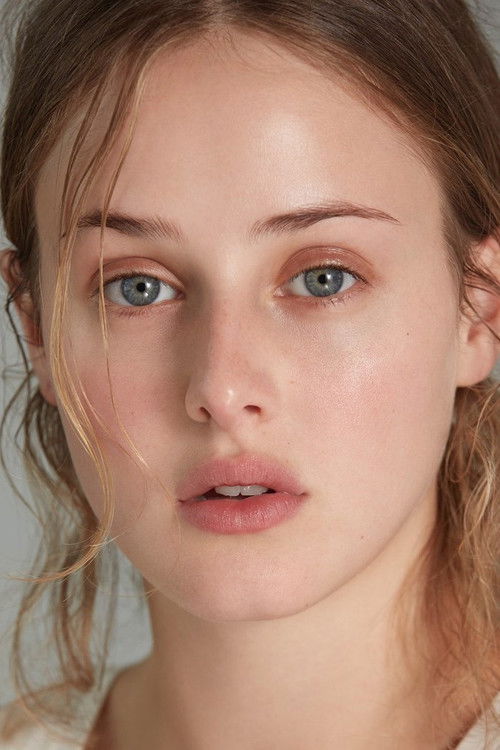 Photo of Anna van Patten