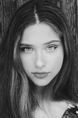 Photo of Nicole Wallace