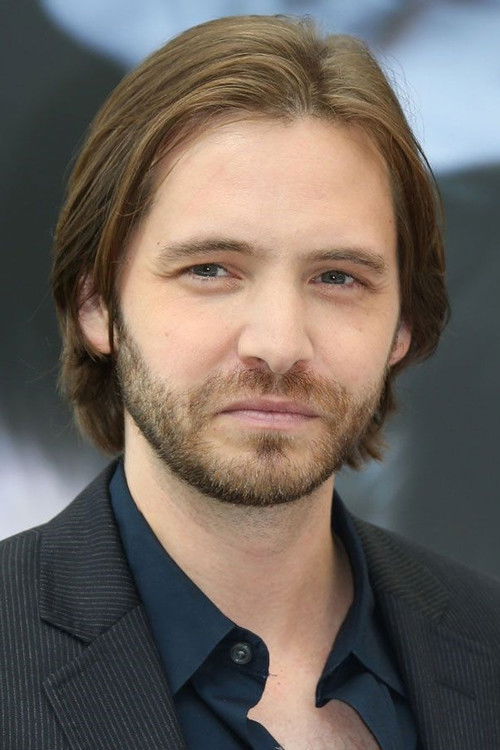 Photo of Aaron Stanford