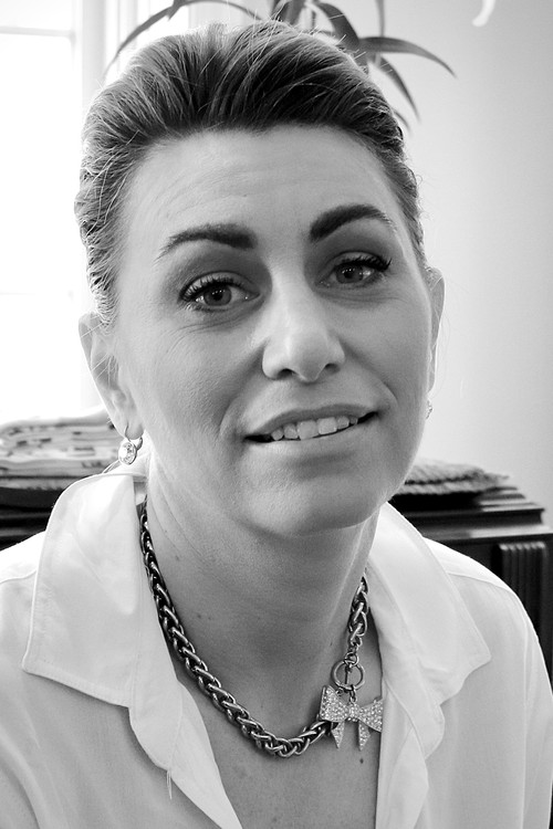 Photo of Sarah Cross