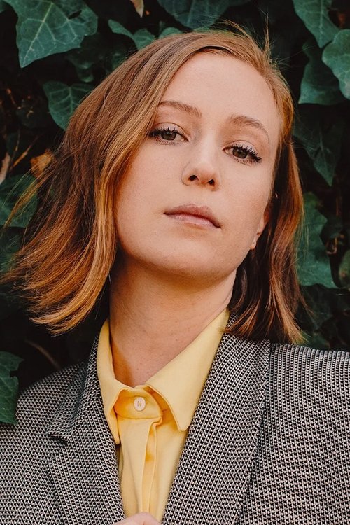 Photo of Hannah Einbinder