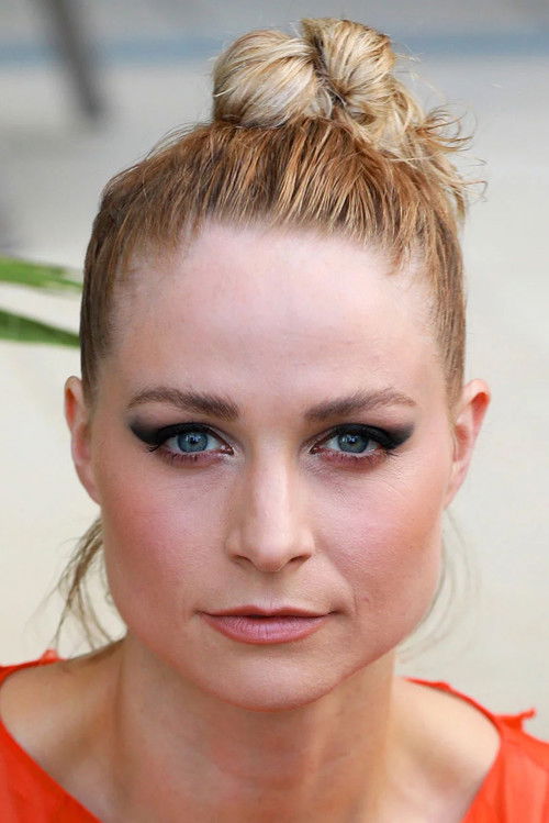 Photo of Niamh Algar