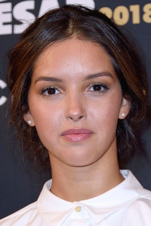 Photo of Lyna Khoudri