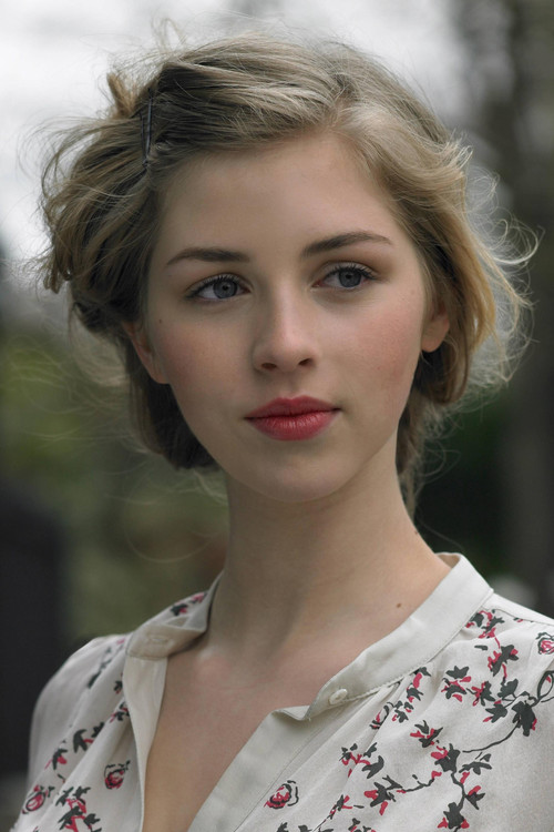 Photo of Hermione Corfield