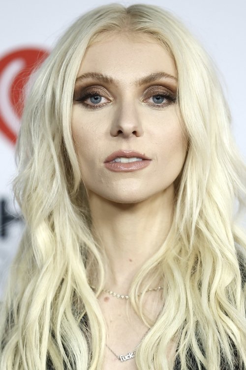 Photo of Taylor Momsen