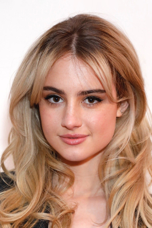 Photo of Grace Van Patten