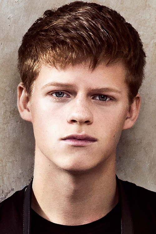 Photo of Lucas Hedges