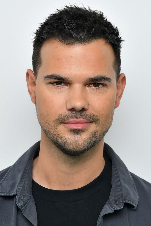 Photo of Taylor Lautner