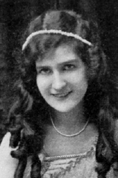 Photo of Helen Marten