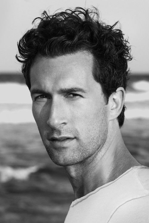 Photo of Aaron Lazar