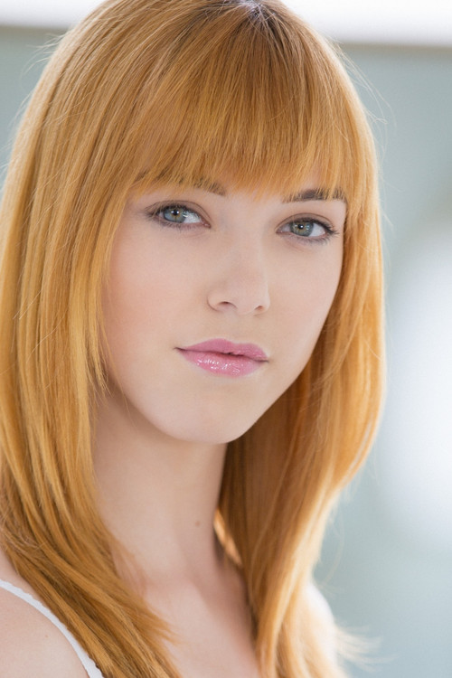 Photo of Anny Aurora