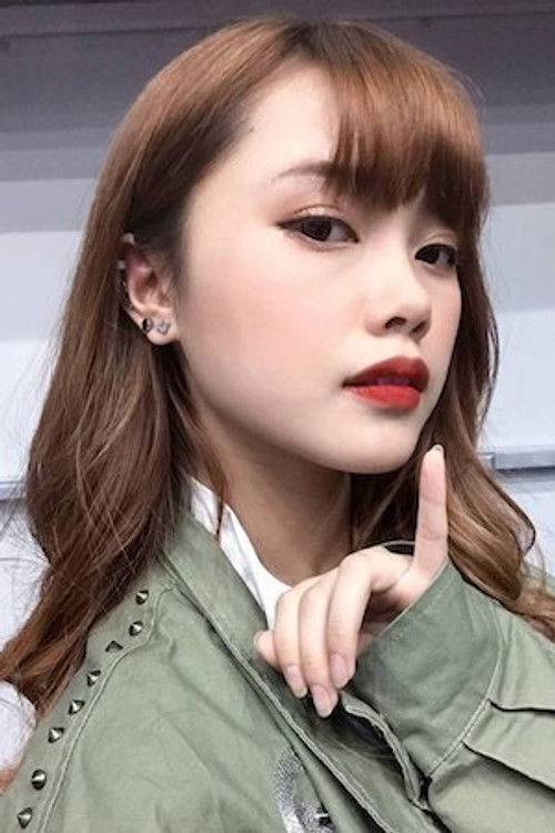 Photo of Praewa Suthamphong