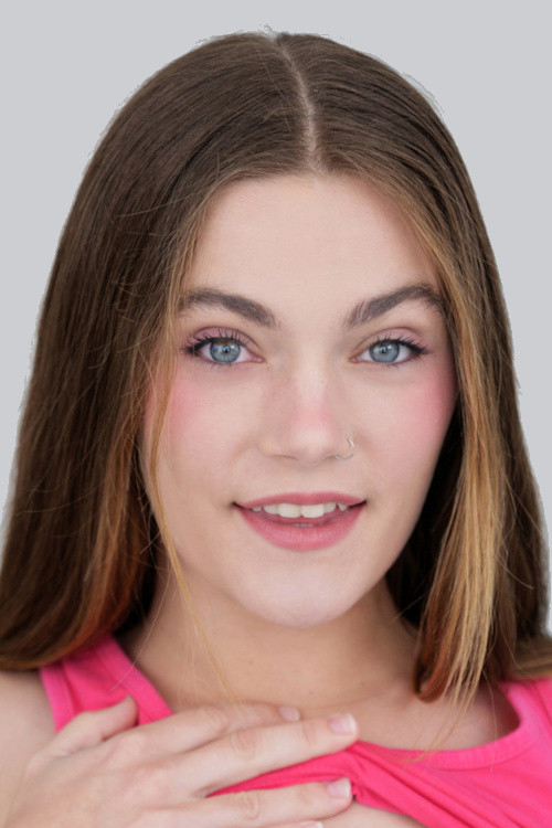 Photo of Juniper Ren