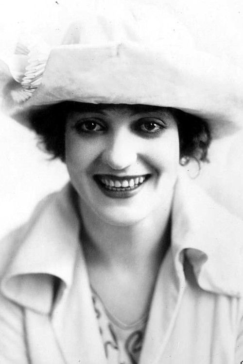 Photo of Helen Holmes