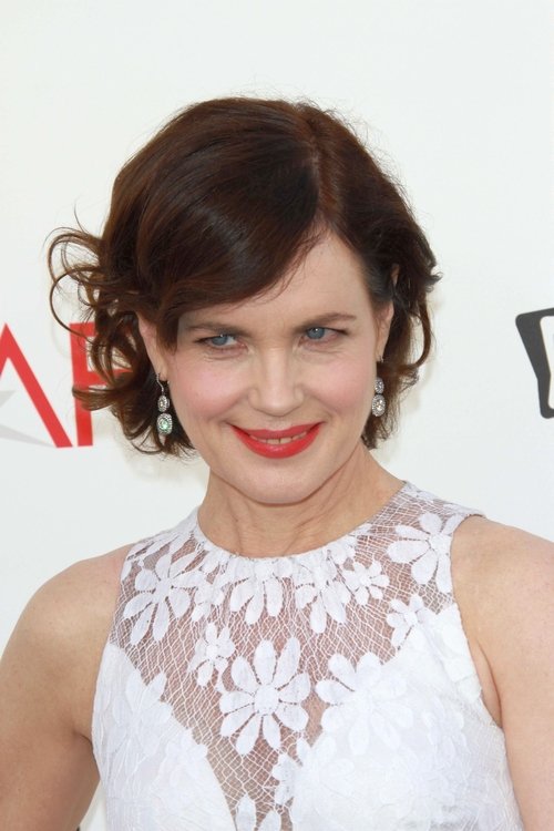 Photo of Elizabeth McGovern